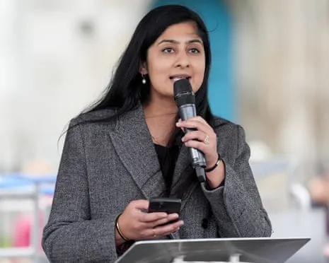 The Coventry South MP Consults Defamation Legal Experts Following Dispute With Jeremy Corbyn Regarding Party Membership System